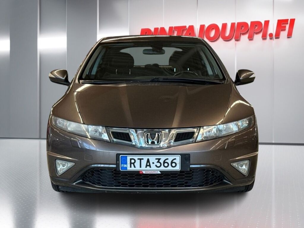 Honda Civic 2010 Ruskea (beige)