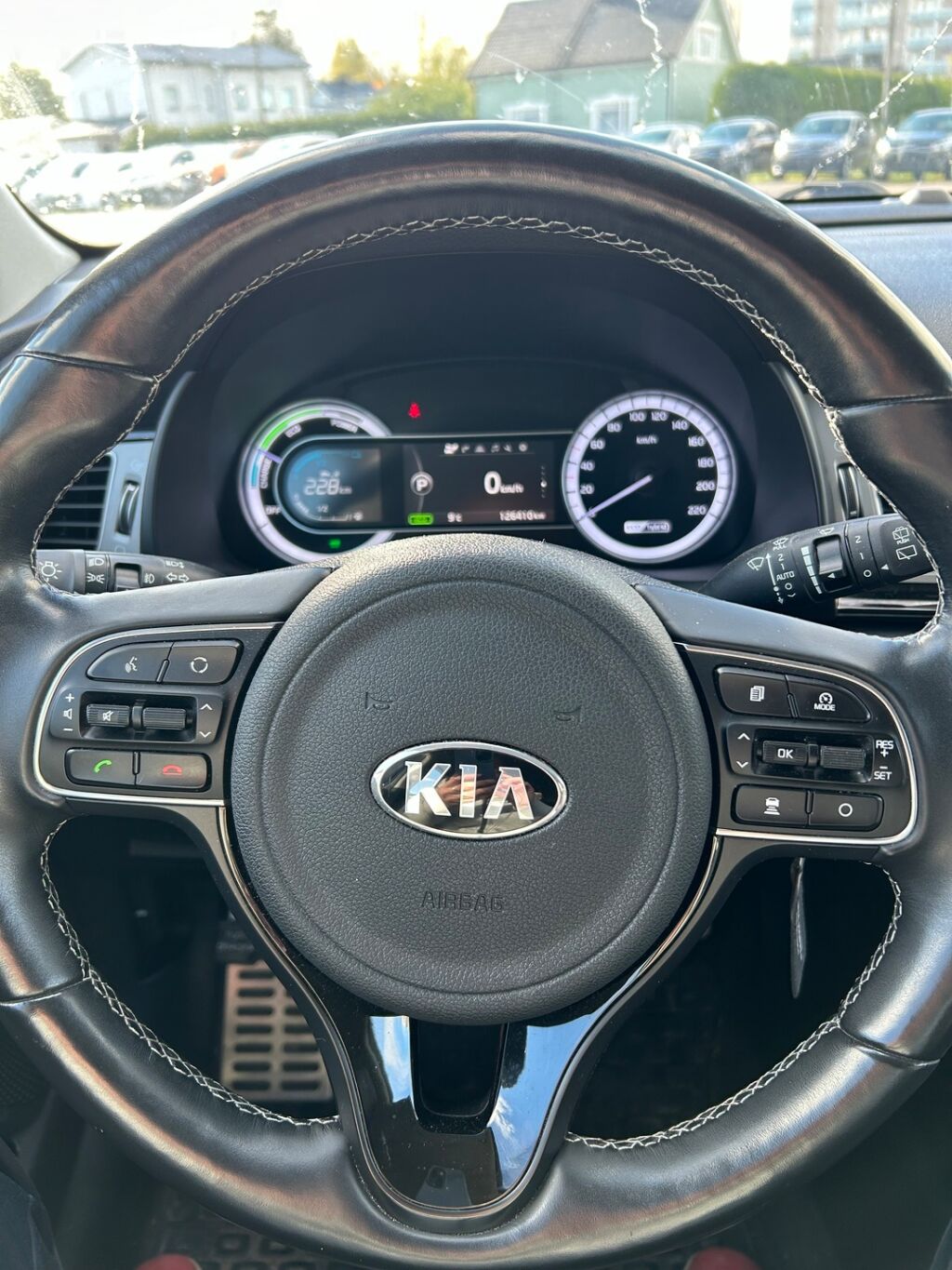 Kia Niro 2017 Ruskea (beige)