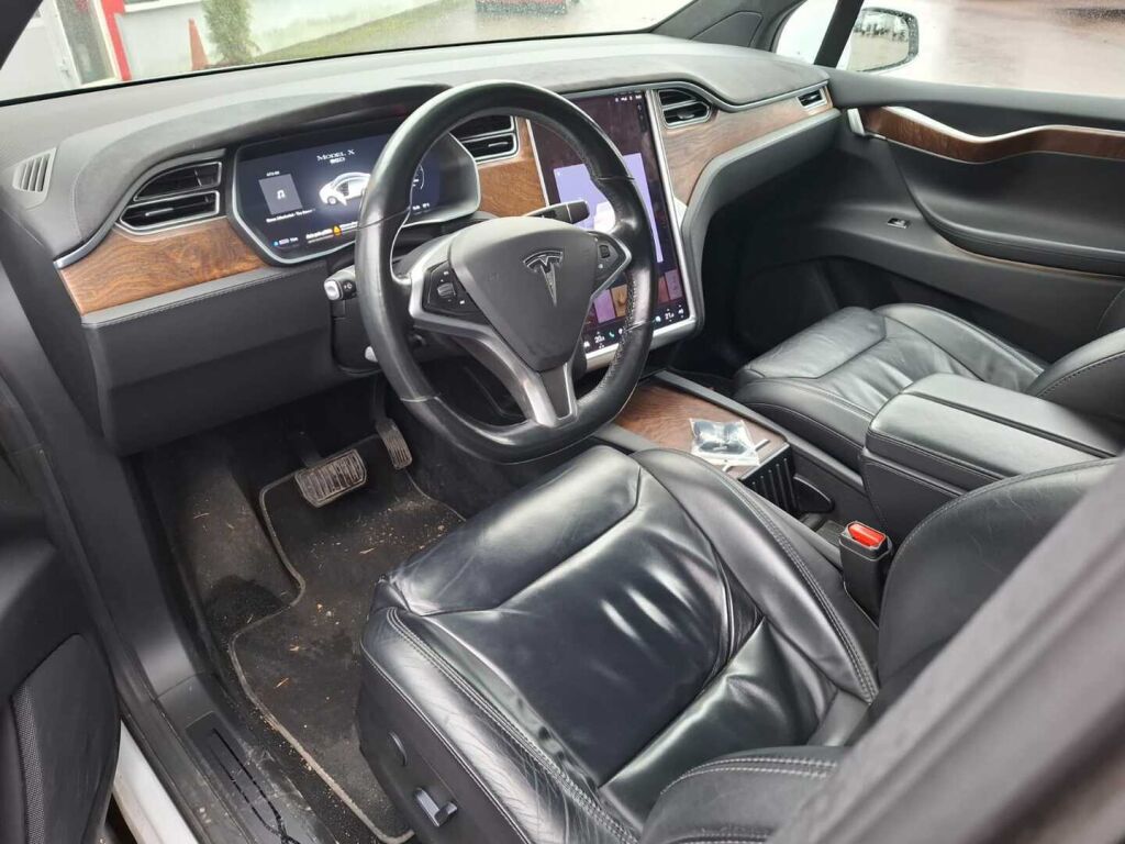 Tesla Model X 2017 Valkoinen