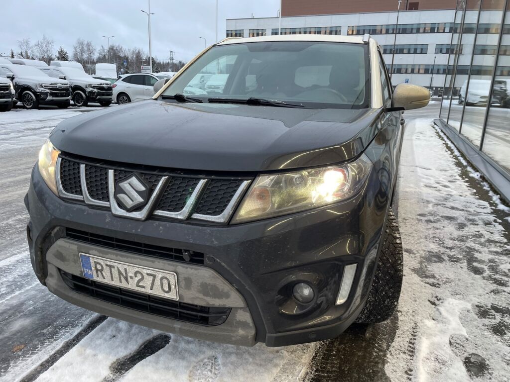 Suzuki Vitara 2018 Musta