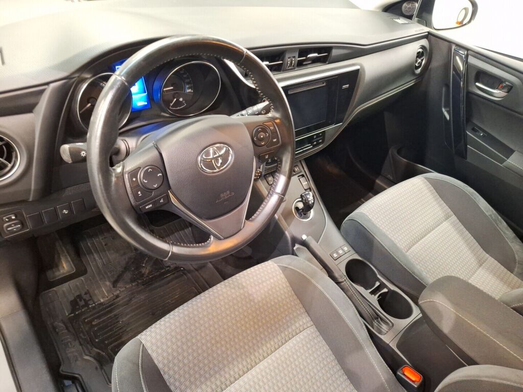 Toyota Auris 2018 Harmaa