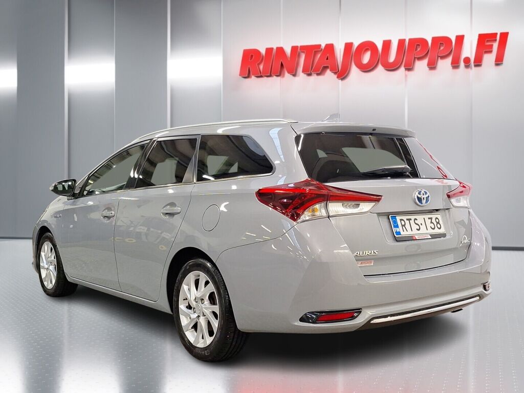 Toyota Auris 2018 Harmaa