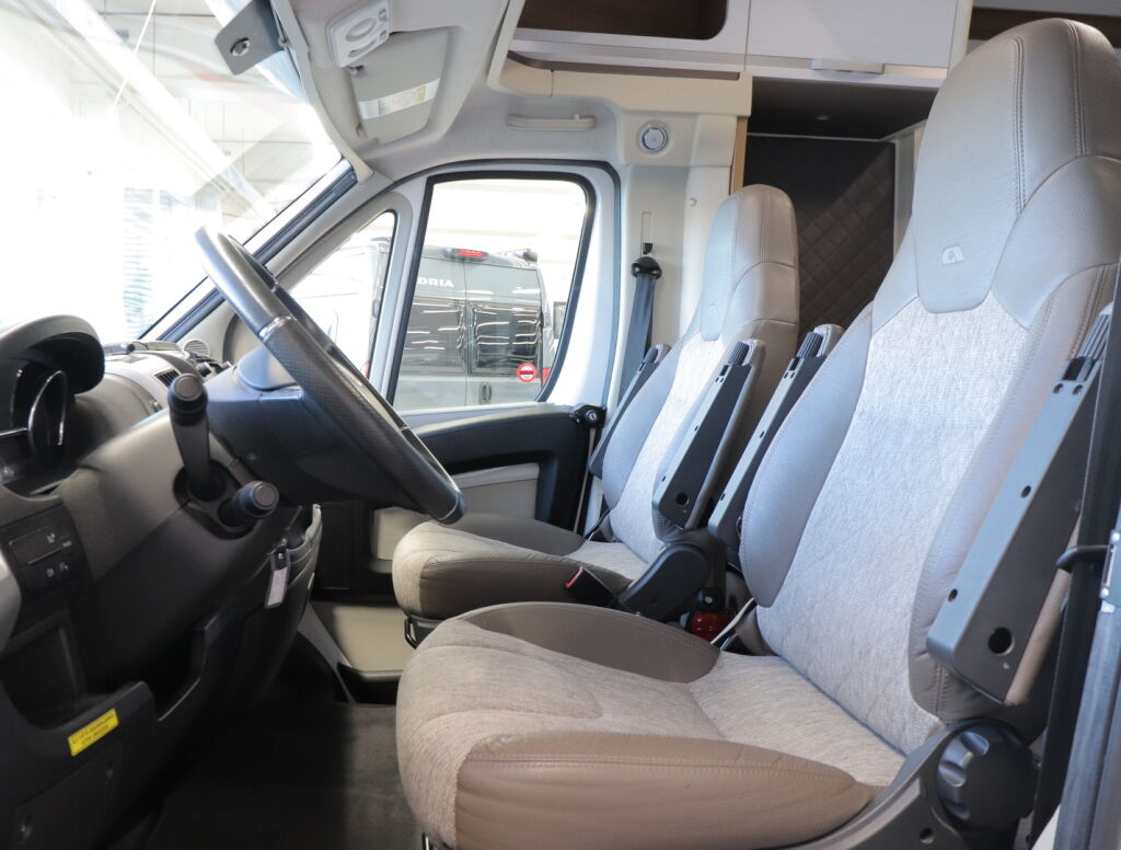 Adria Coral Plus 670 SC 2018 Valkoinen