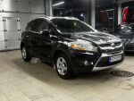 Ford Kuga 2011 Musta