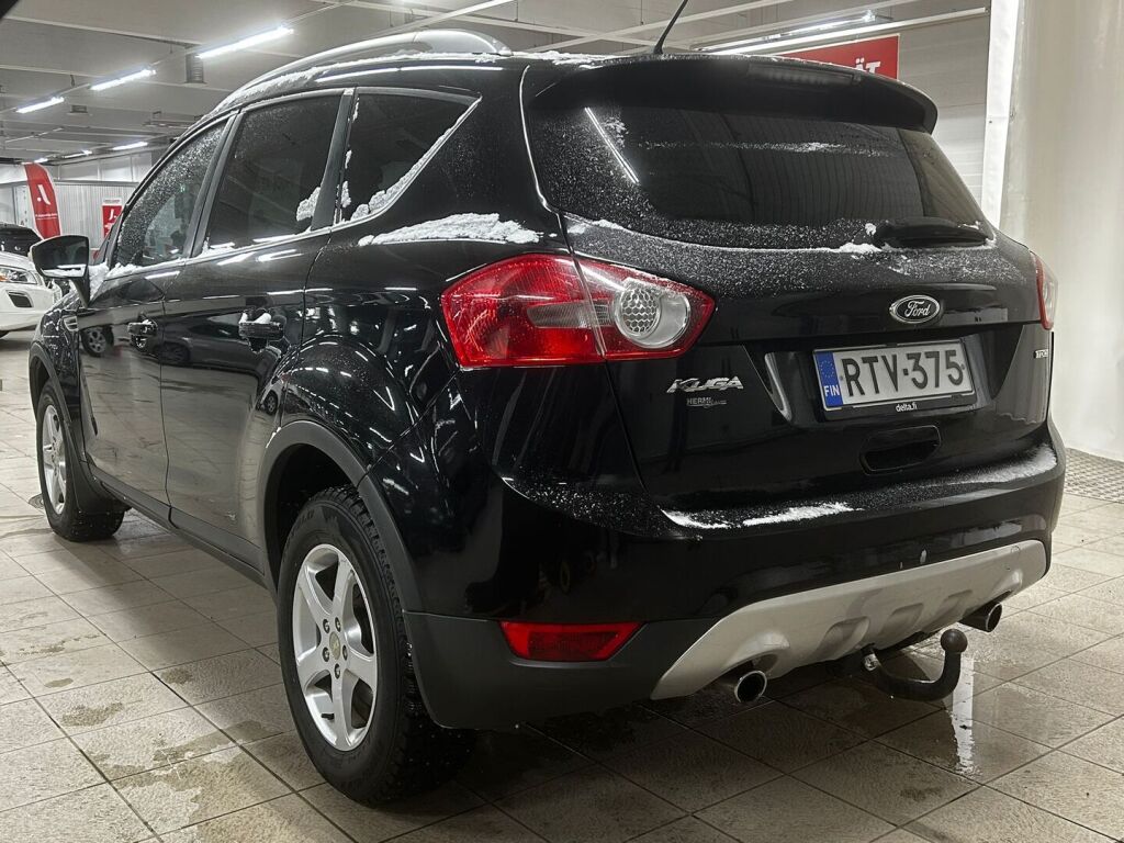 Ford Kuga 2011 Musta