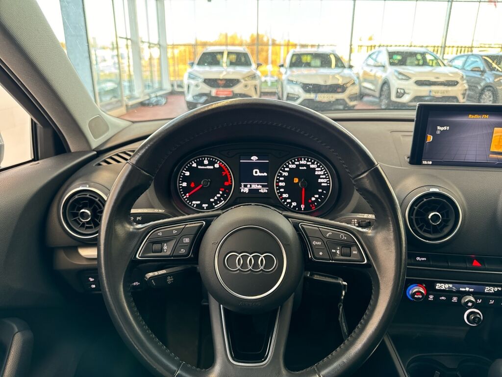 Audi A3 2019 Valkoinen