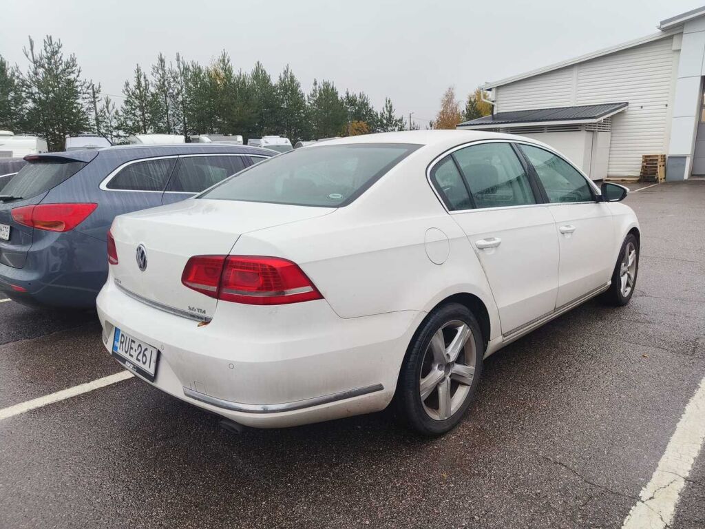 Volkswagen Passat 2011 Valkoinen