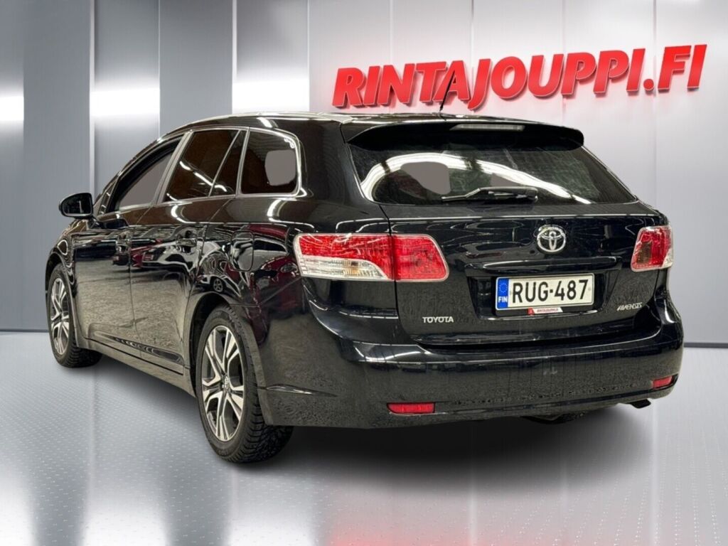 Toyota Avensis 2010 Musta