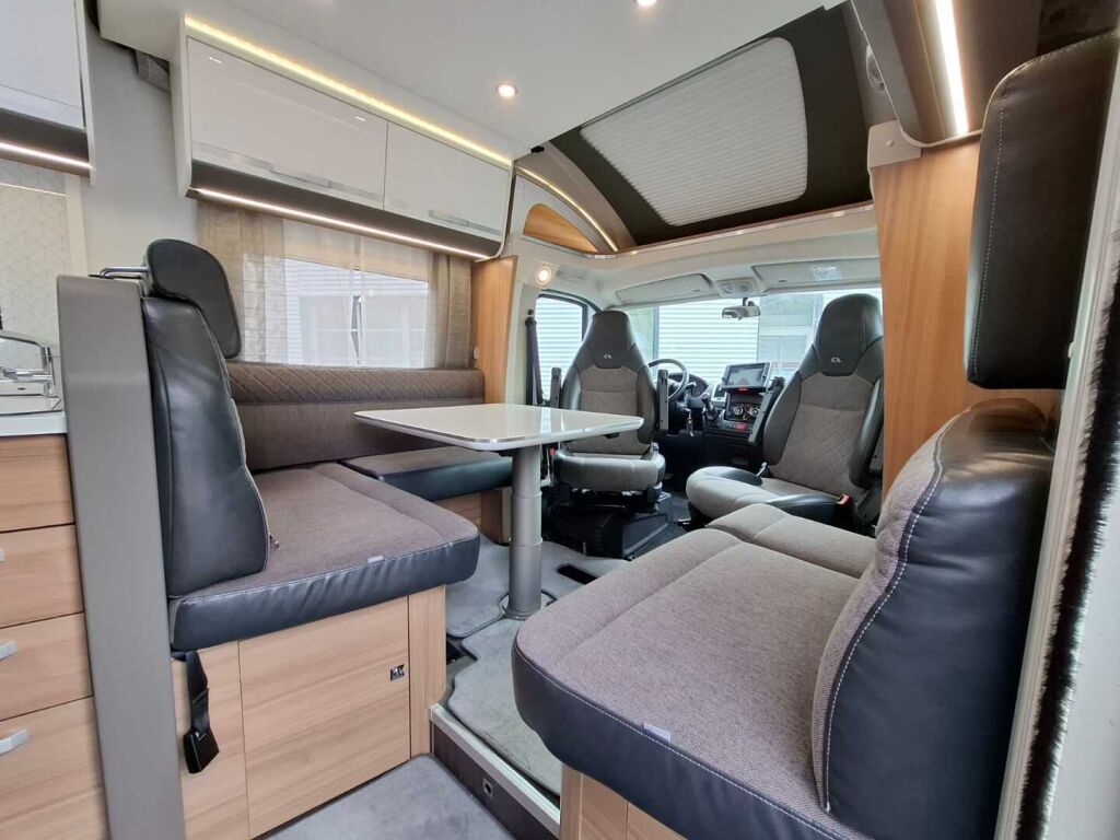 Adria Matrix Supreme 670 SLT 2020 Harmaa