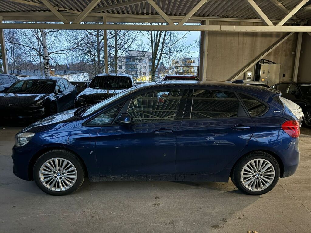 BMW 225 2016 Sininen