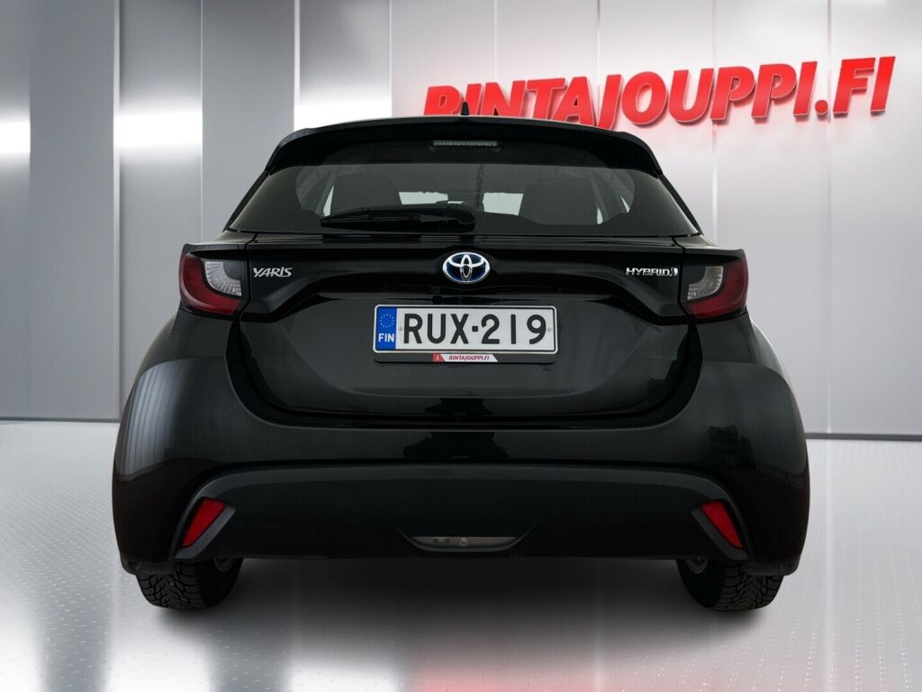 Toyota Yaris 2023 Musta