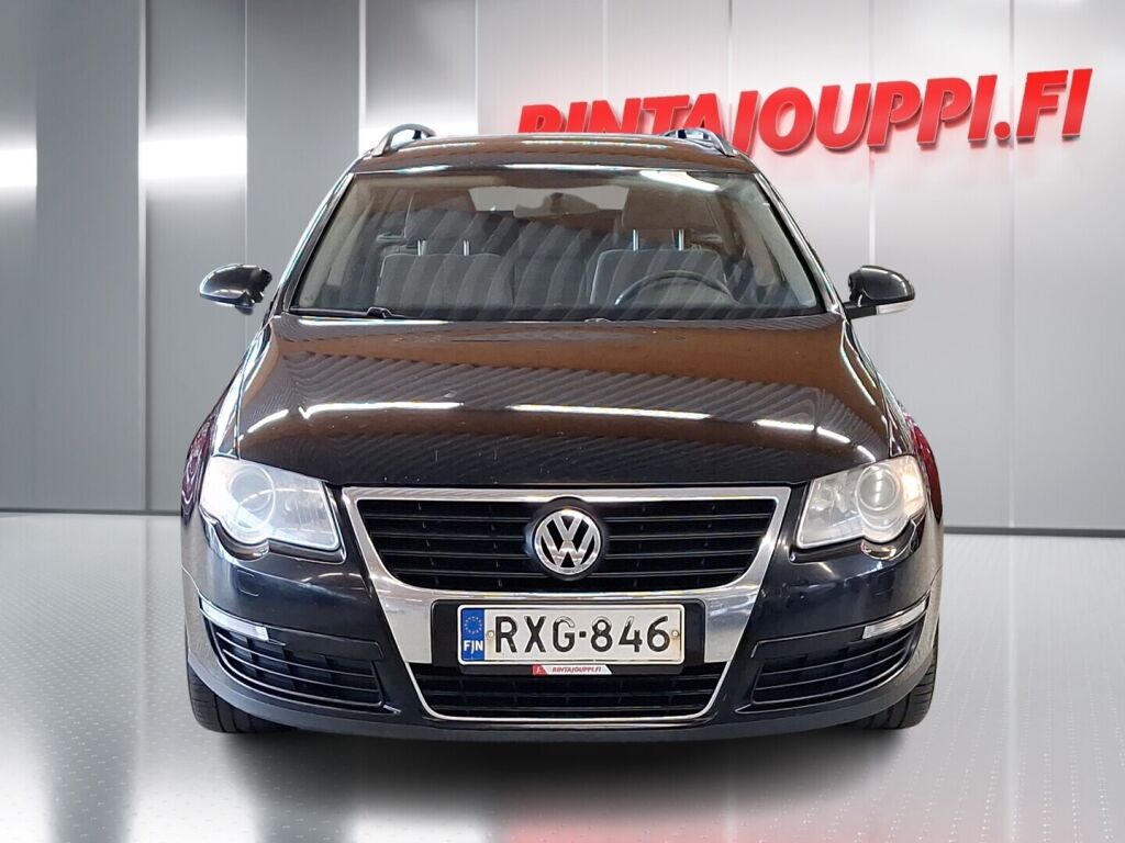 Volkswagen Passat 2010 Musta