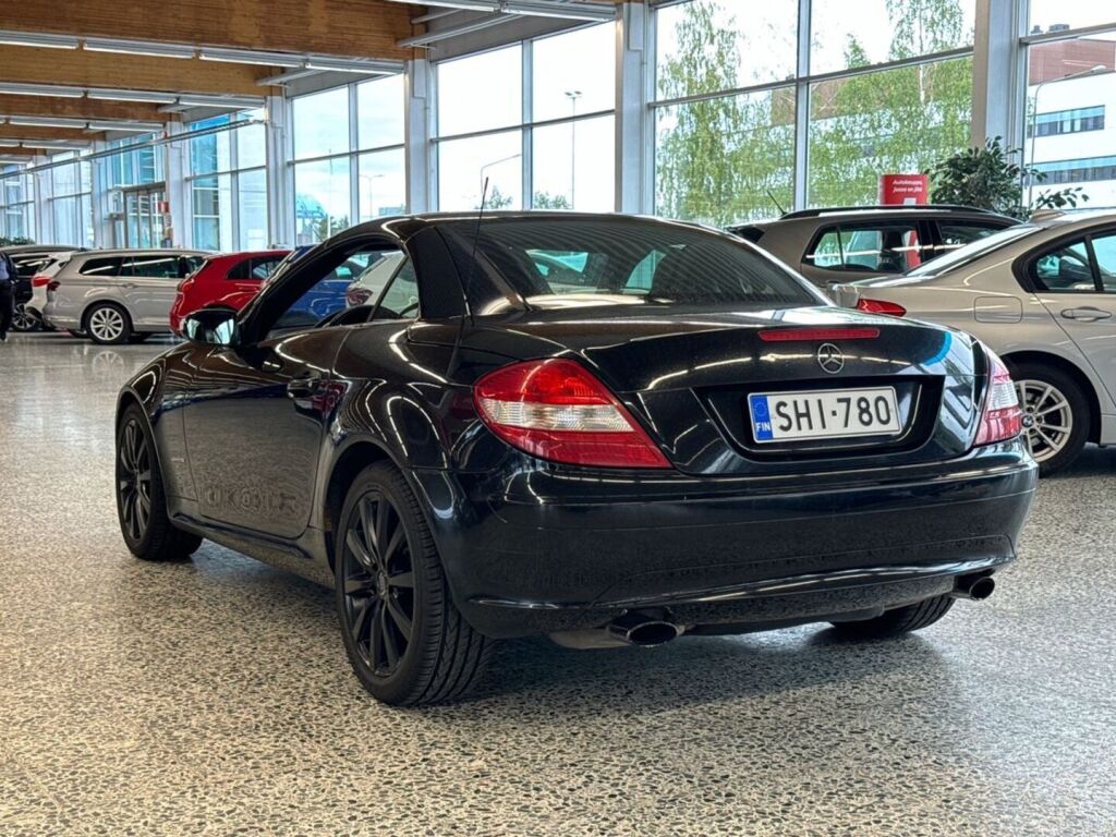 Mercedes-Benz SLK 2005 Musta