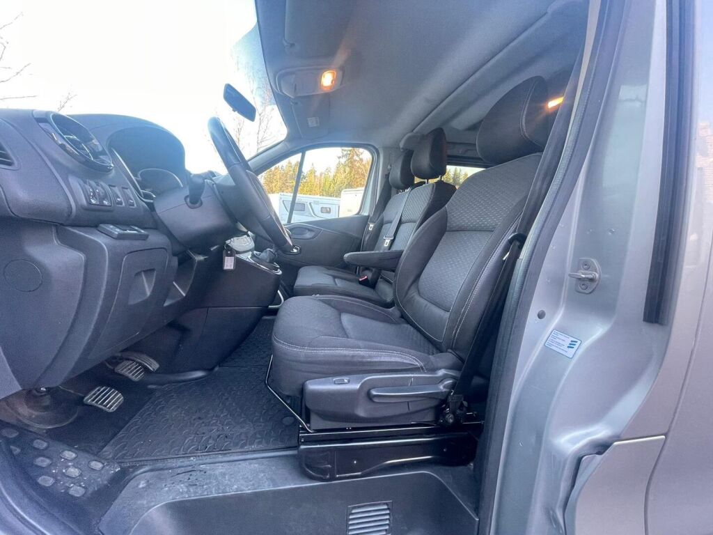 Opel Vivaro 2017 Harmaa