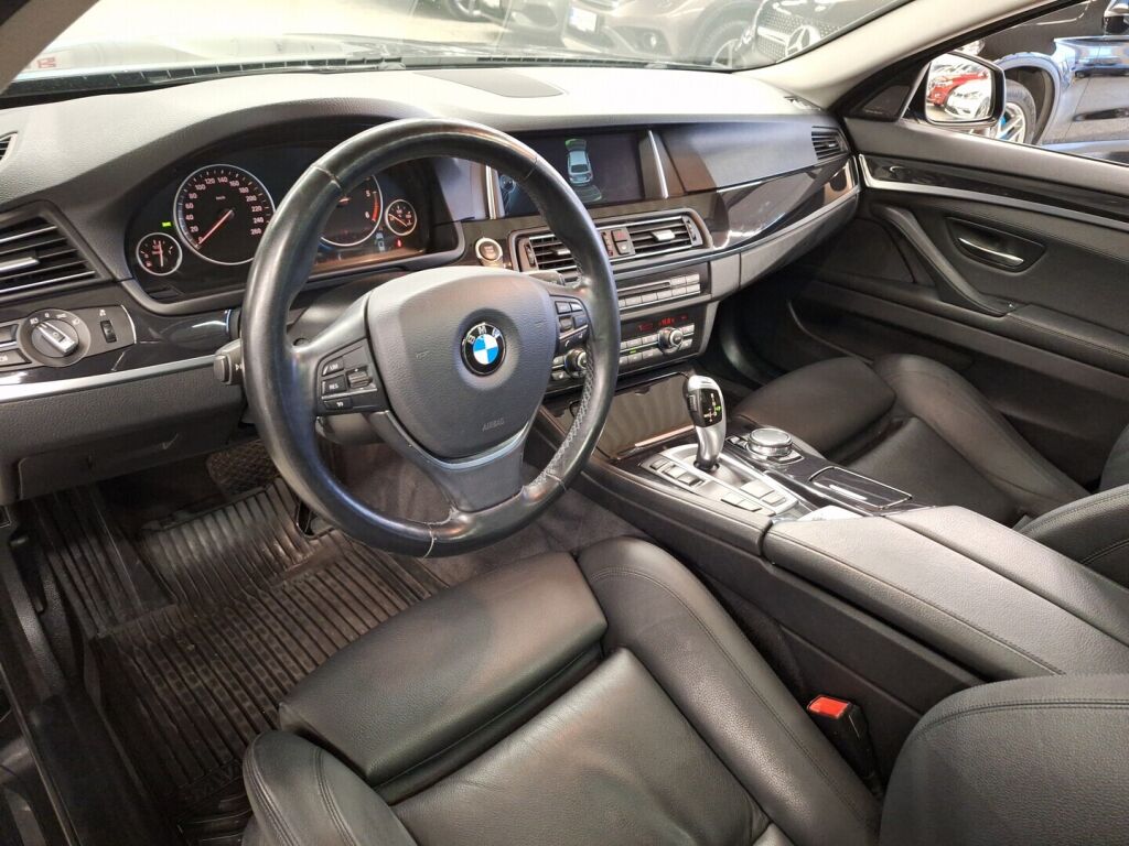 BMW 520 2015 Musta