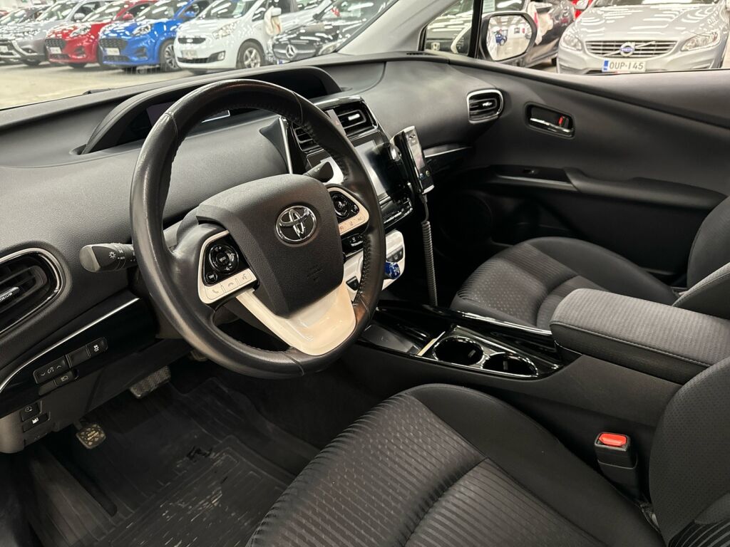 Toyota PRIUS PHEV 2018 Valkoinen