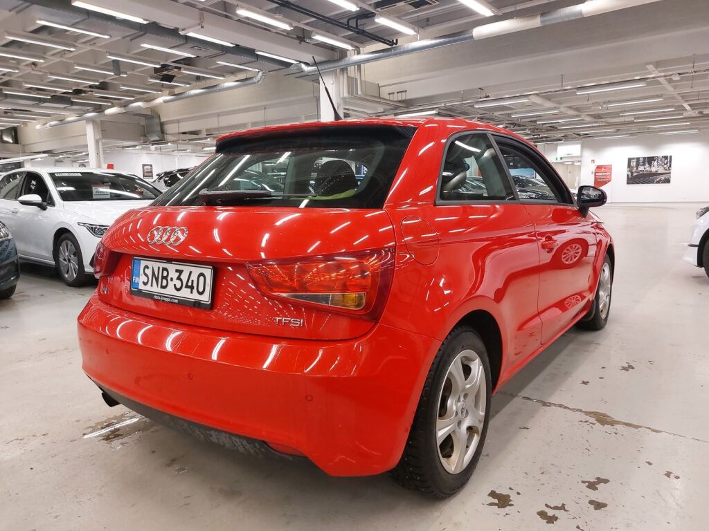 Audi A1 2011 Punainen