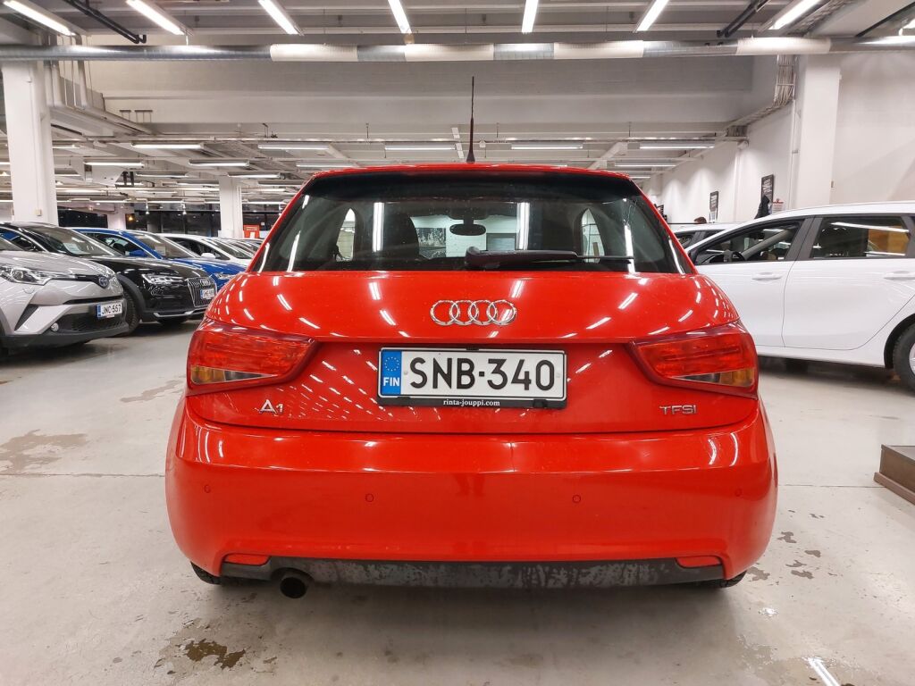 Audi A1 2011 Punainen