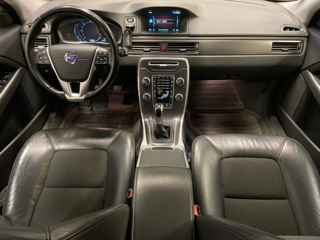 Volvo V70 2015 Ruskea (beige)