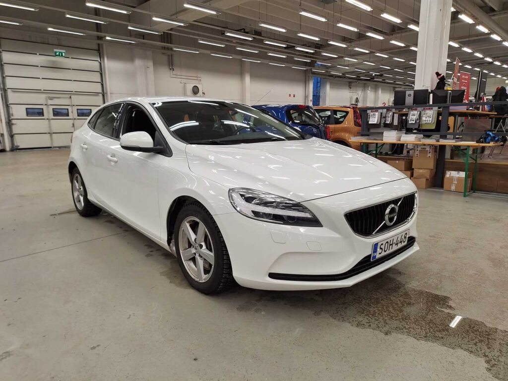 Volvo V40 2018 Valkoinen