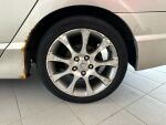 Honda Civic 2006 Ruskea (beige)