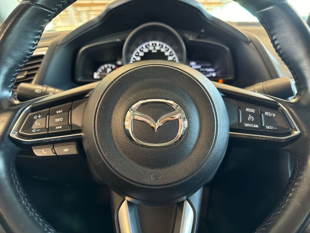 Mazda Mazda3 2018 Harmaa