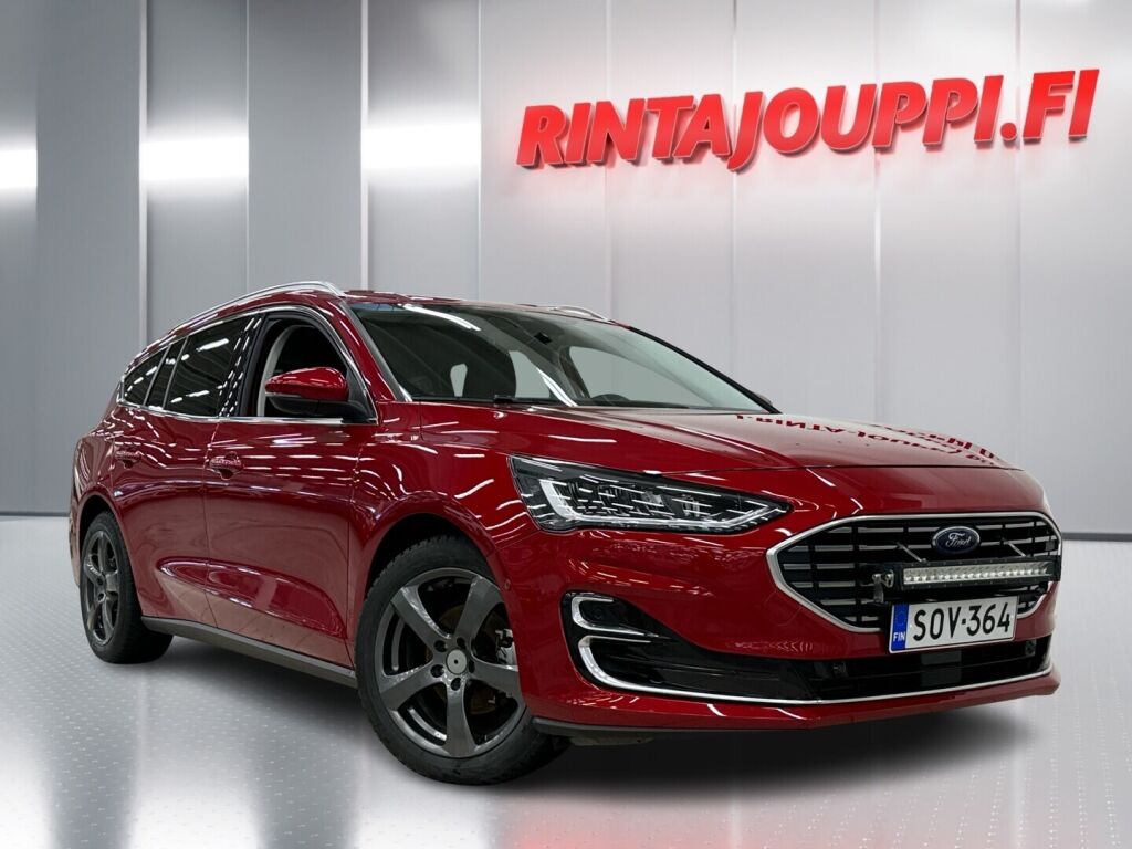 Ford Focus 2022 Punainen