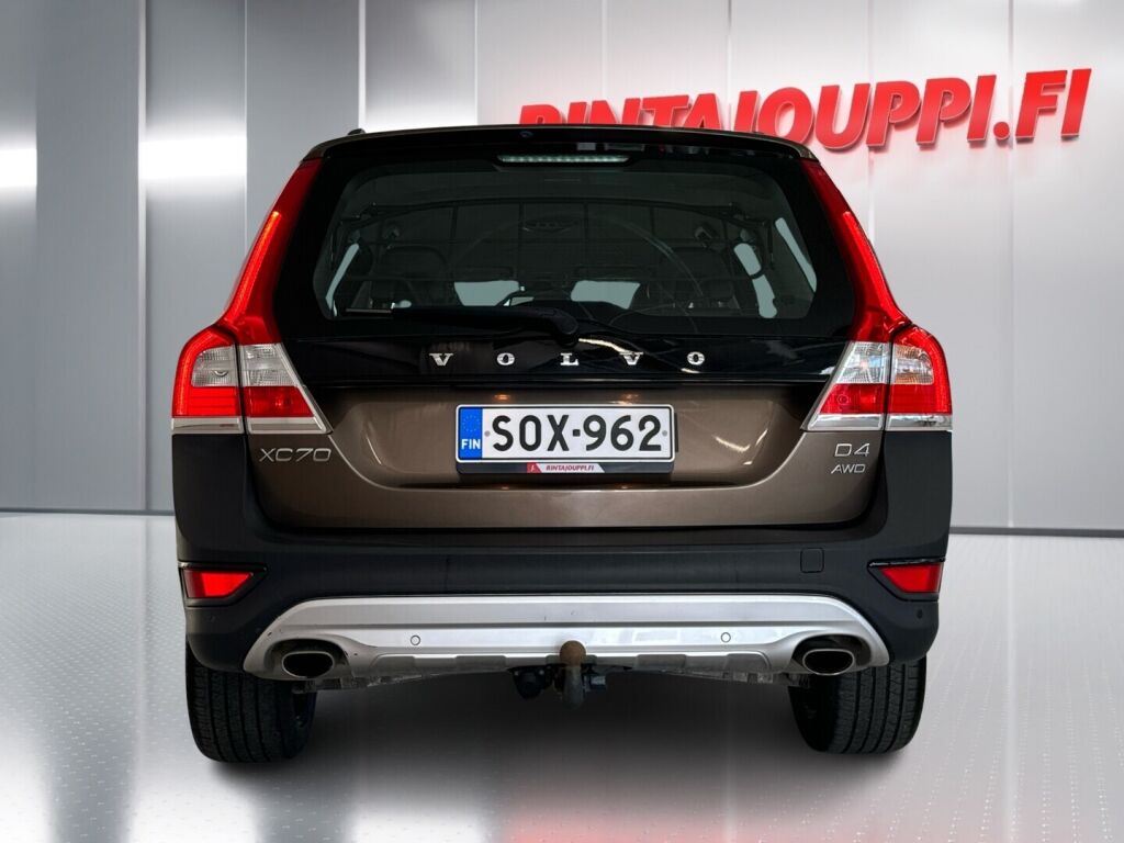 Volvo XC70 2015 Ruskea (beige)