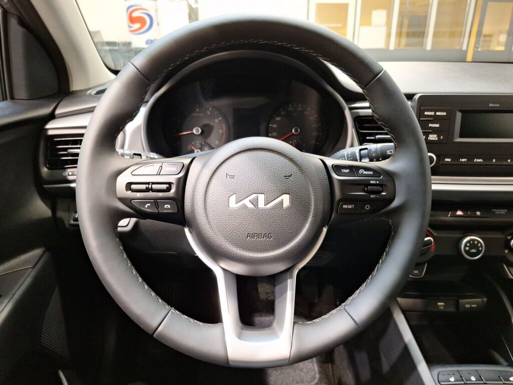 Kia Rio 2024 