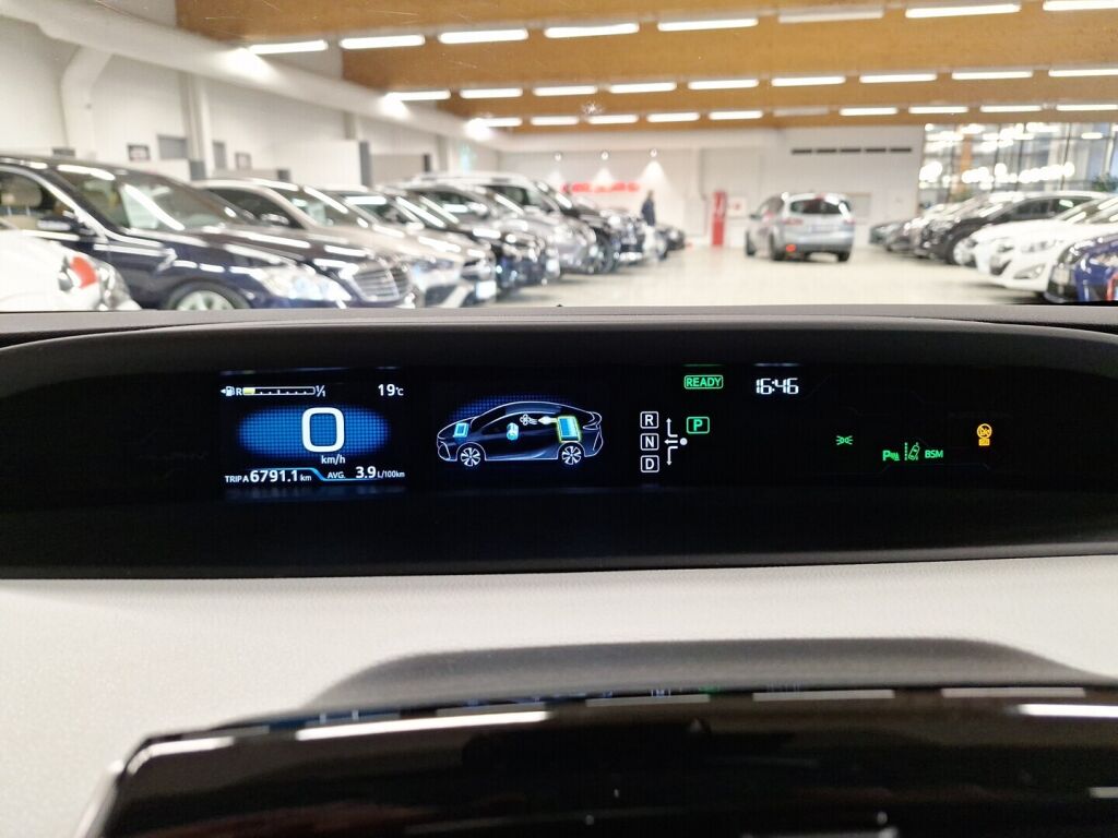 Toyota Prius 2018 Valkoinen