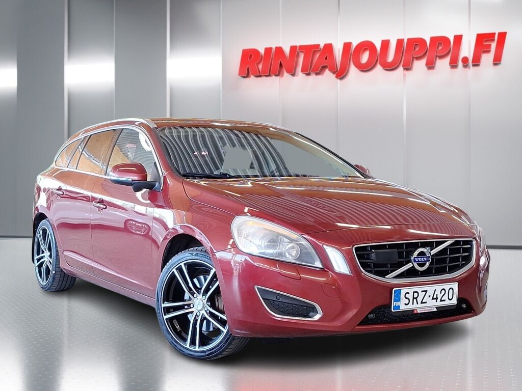 Volvo V60 2010 Punainen