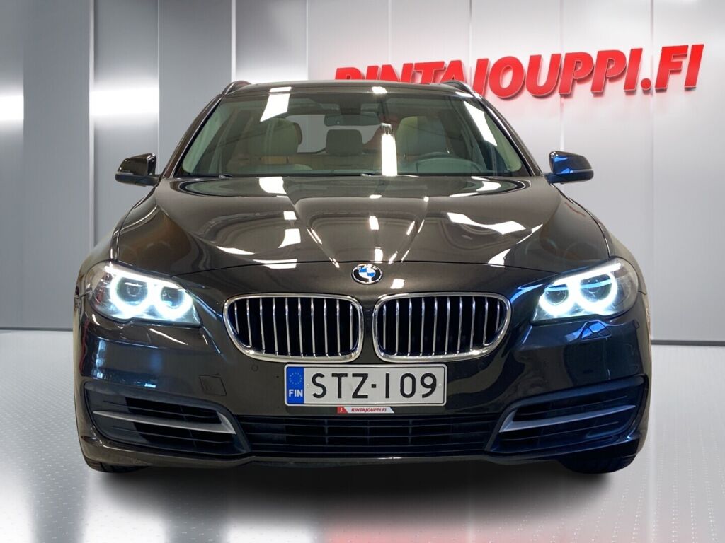 BMW 520 2014 Musta