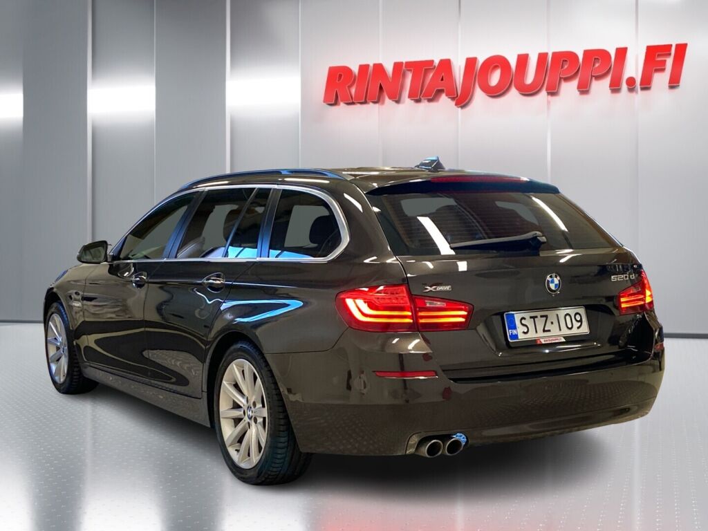 BMW 520 2014 Musta