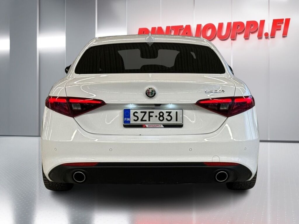 Alfa Romeo Giulia 2017 Valkoinen