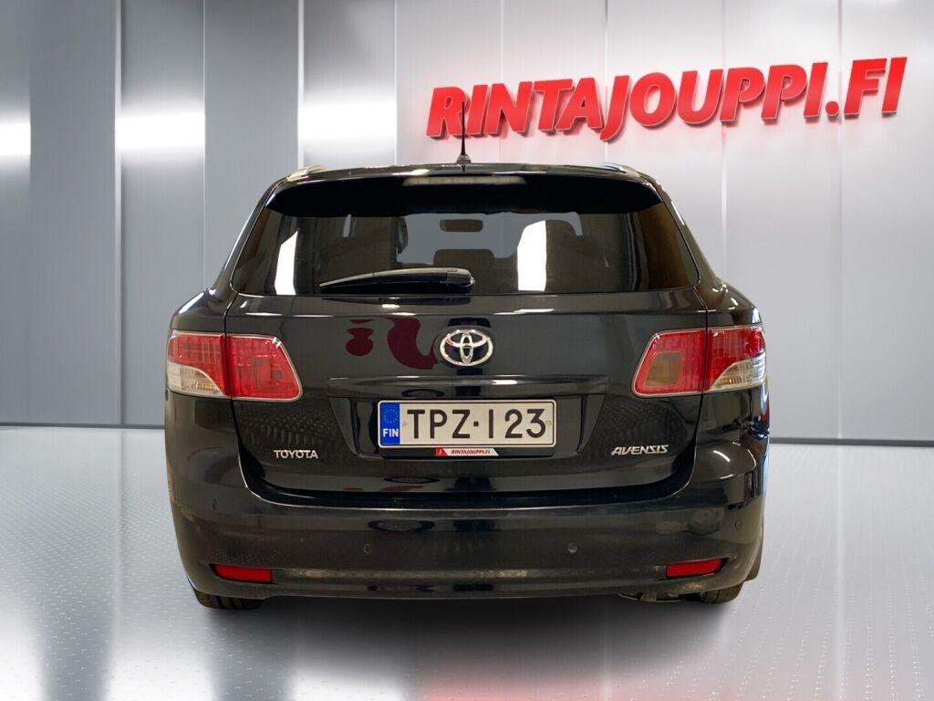 Toyota Avensis 2011 Musta