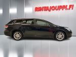 Toyota Avensis 2011 Musta