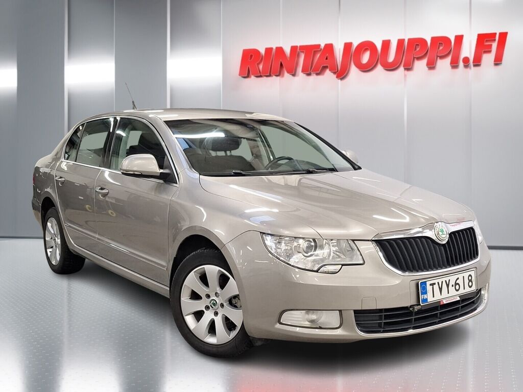 Skoda Superb 2008 Ruskea (beige)