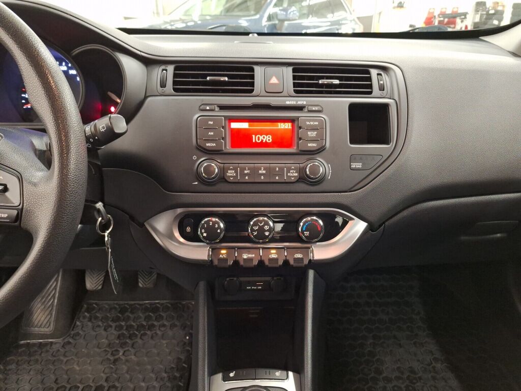 Kia Rio 2012 Punainen