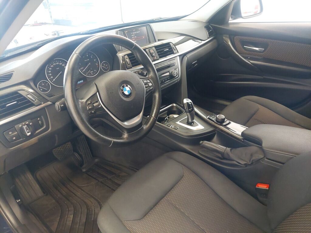 BMW 320 2013 Sininen