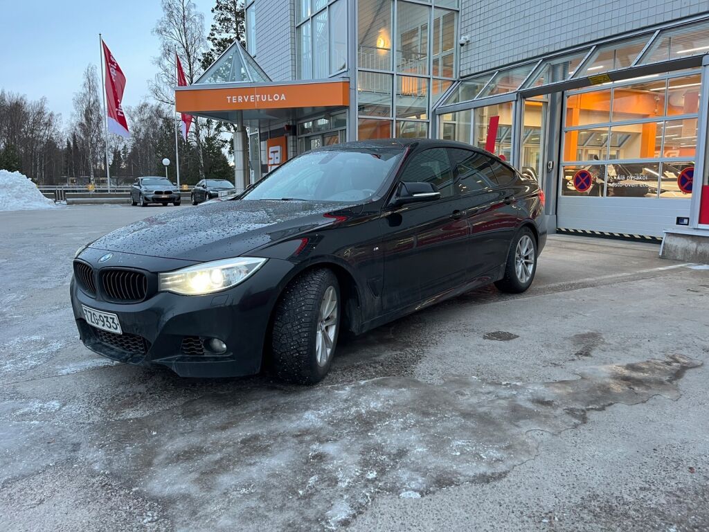 BMW 320 Gran Turismo 2014 Musta