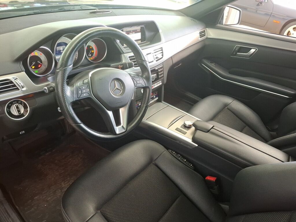 Mercedes-Benz E 2015 Harmaa