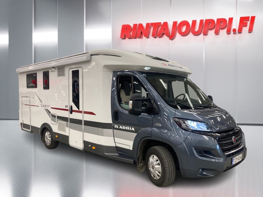 Adria Coral Supreme 690 SC 2015 Valkoinen