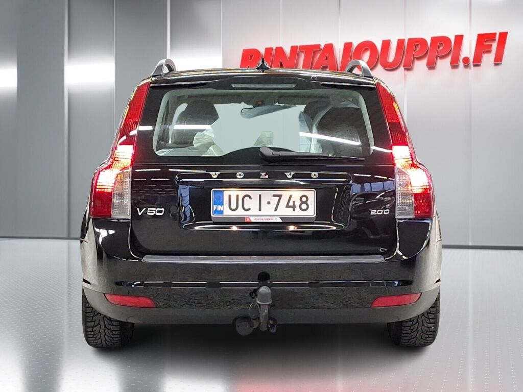 Volvo V50 2009 Musta