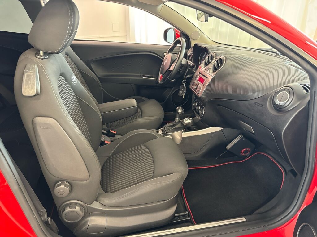 Alfa Romeo Mito 2012 Punainen