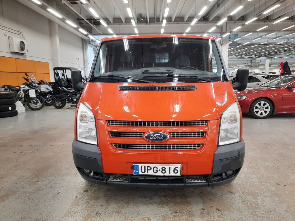 Ford Transit 2013 Punainen