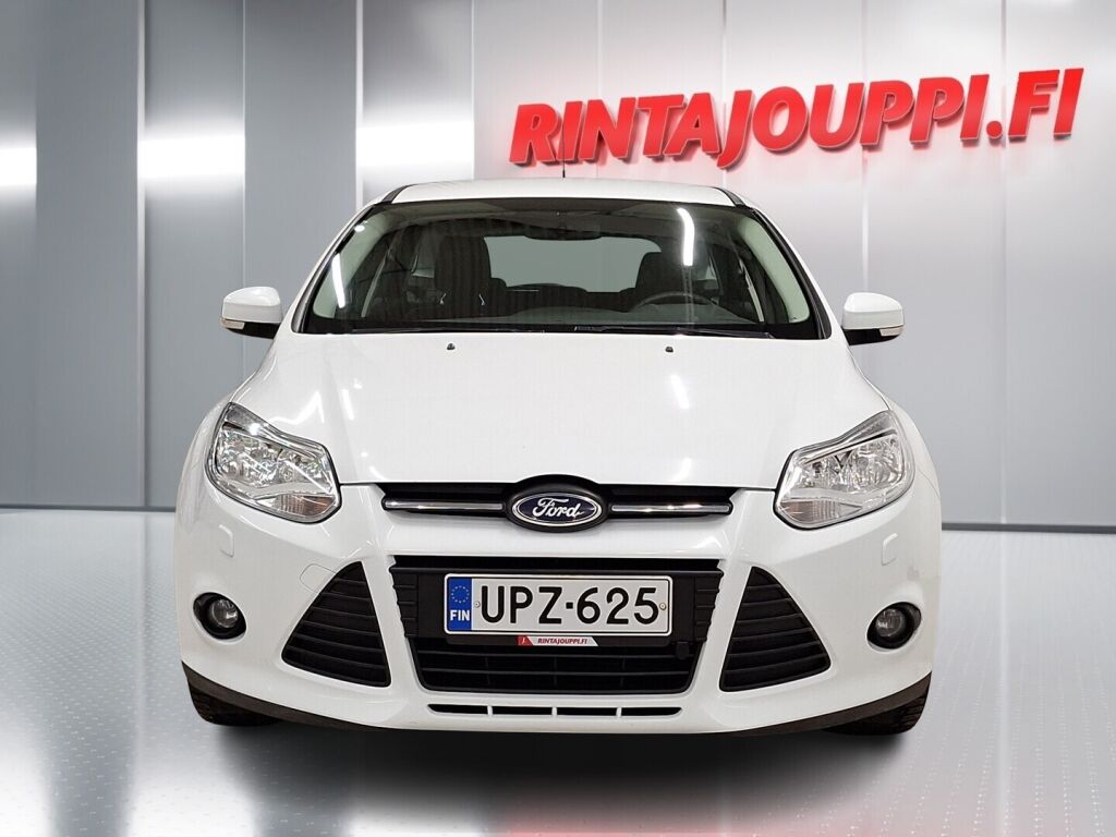 Ford Focus 2012 Valkoinen