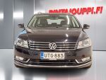 Volkswagen Passat 2012 Musta