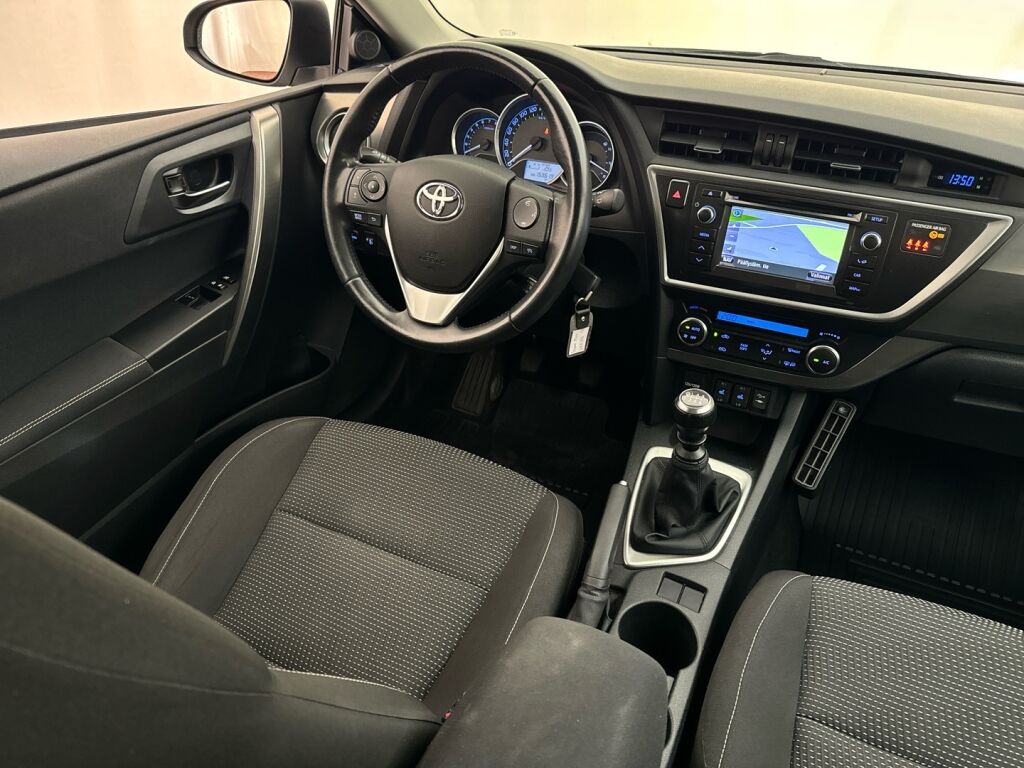 Toyota Auris 2013 Hopea