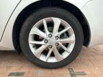 Toyota Auris 2013 Hopea