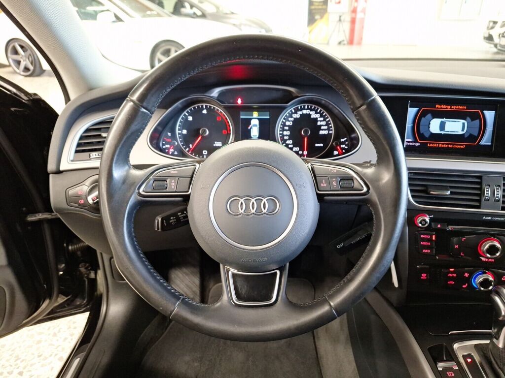 Audi A4 2014 Musta